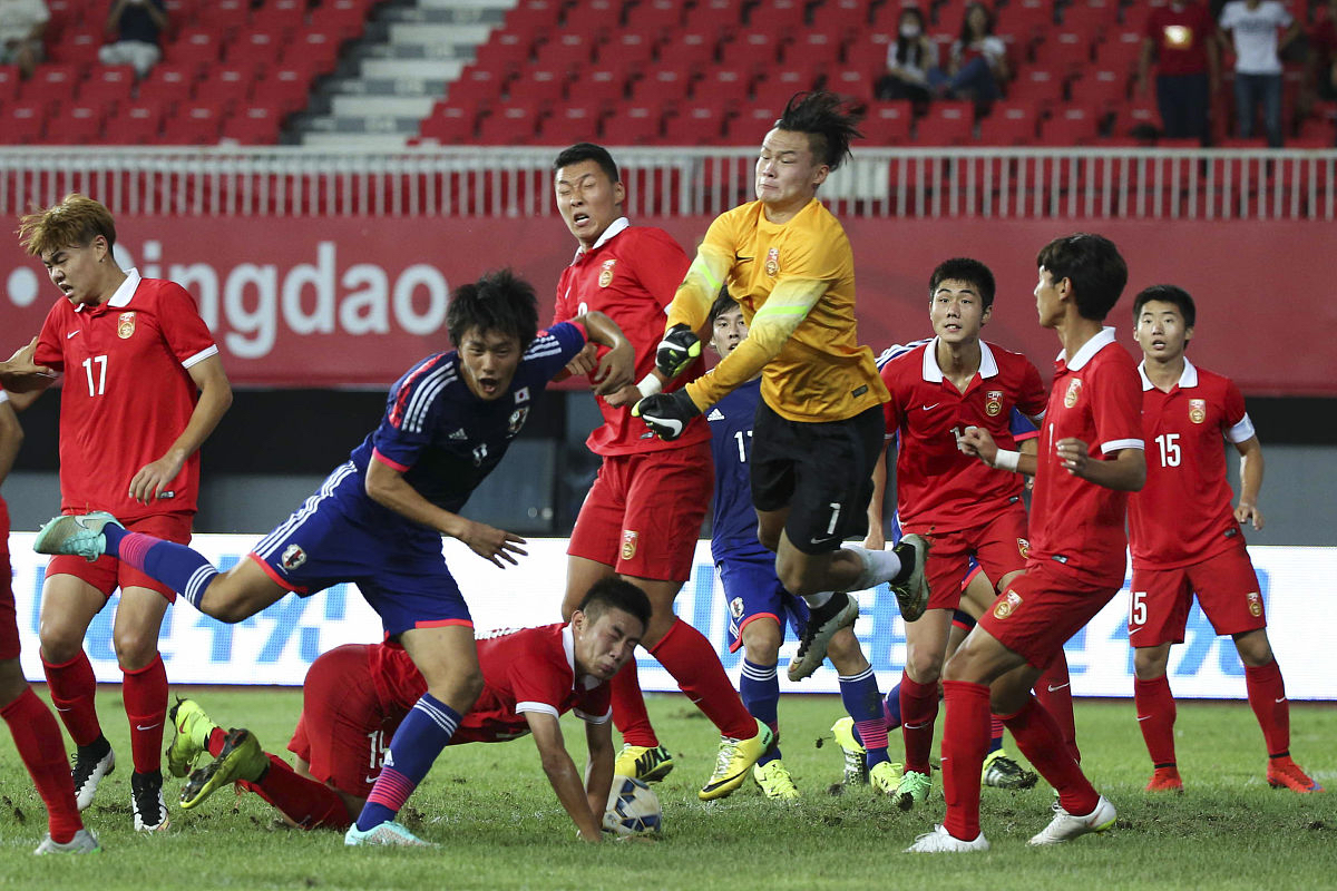 中国队鏖战日本队,梁靖崑扛起全队 中国队鏖战日本队,梁靖崑扛起全队