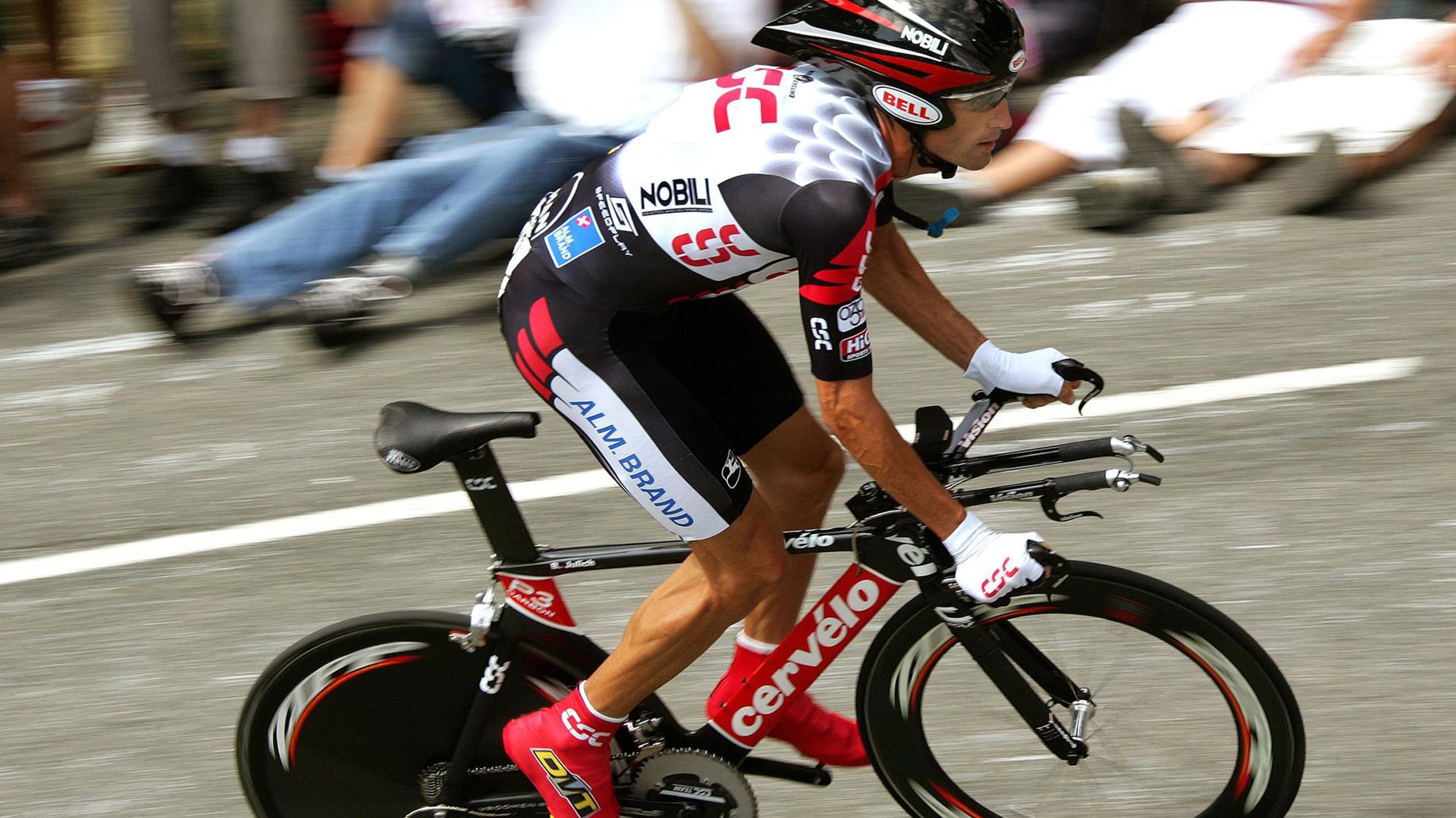 欧冠决赛之夜，姆巴佩的加冕礼与足球的永恒诗篇