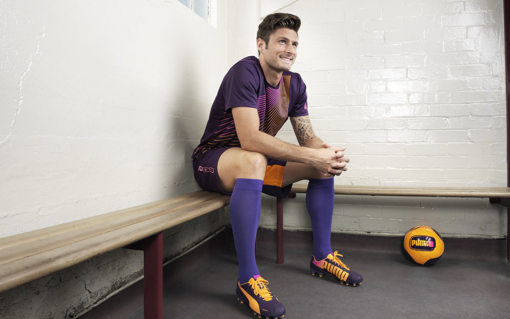 布伦森，当大场面先生撕碎雄鹿的钢铁森林